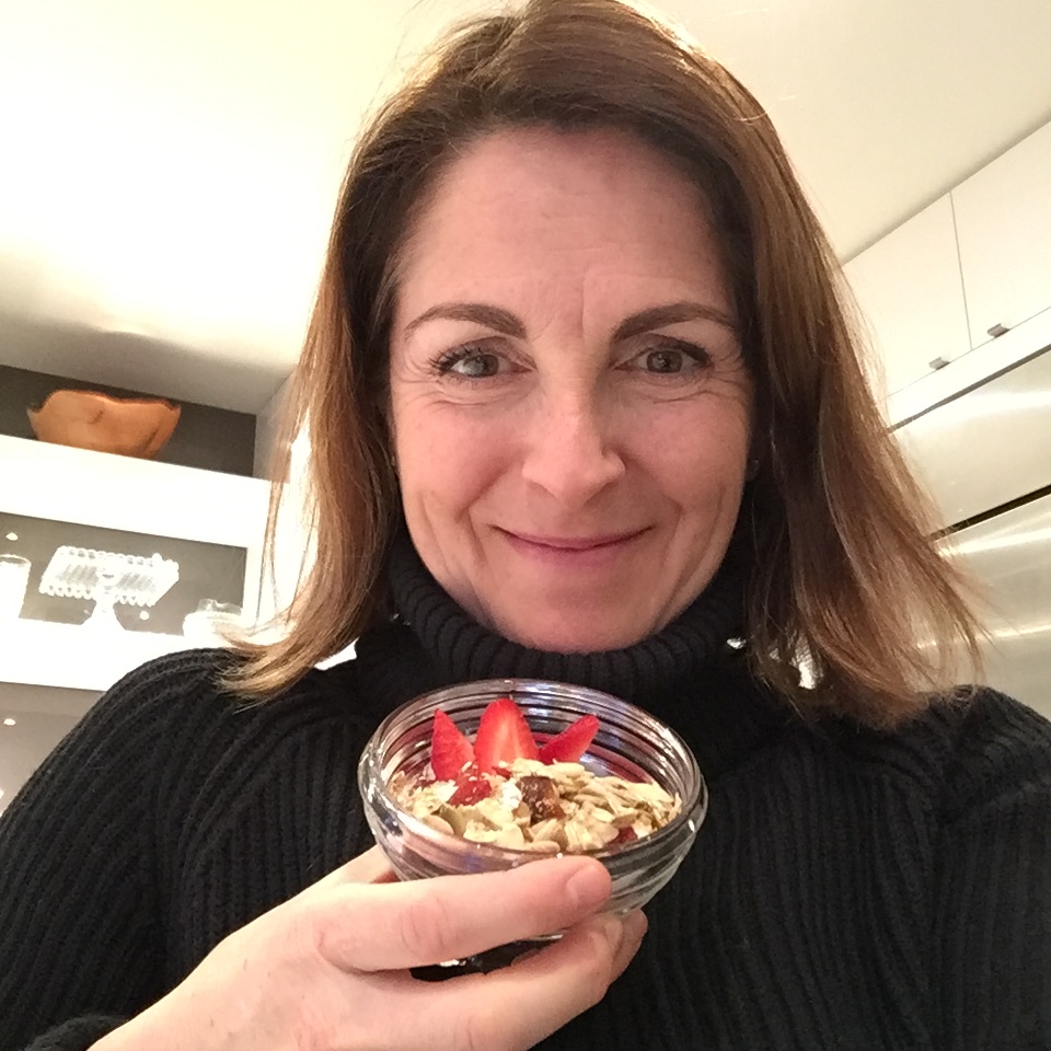 michelle kosoy, michelle holding bowl of granola, homeade granola, cereal, breakfast